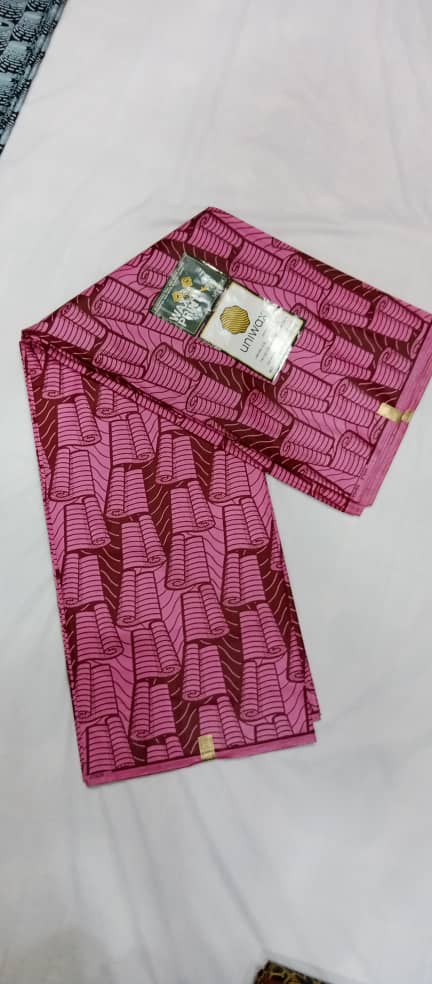 UW-009 · Fuchsia et violet