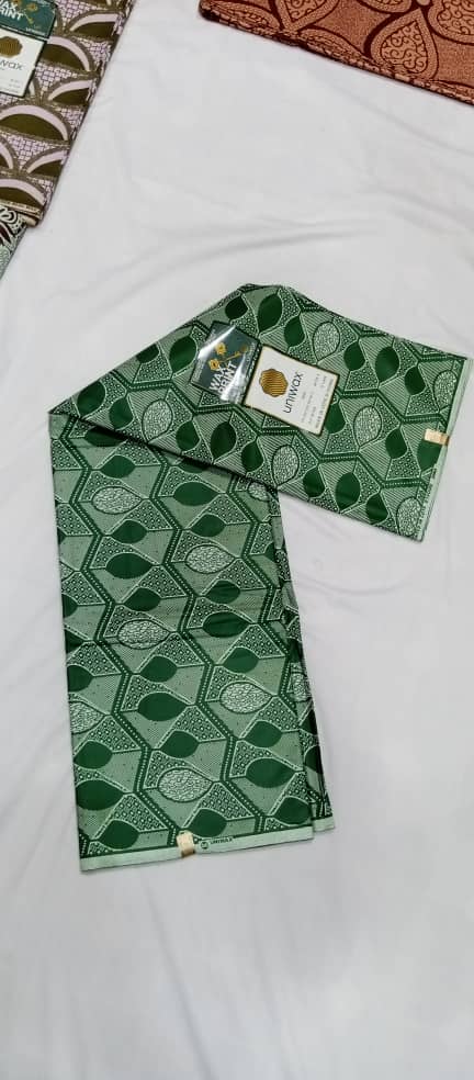 UW-015 · Vert émeraude et gris