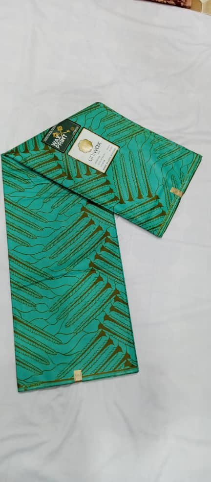 UW-020 · Turquoise et orange