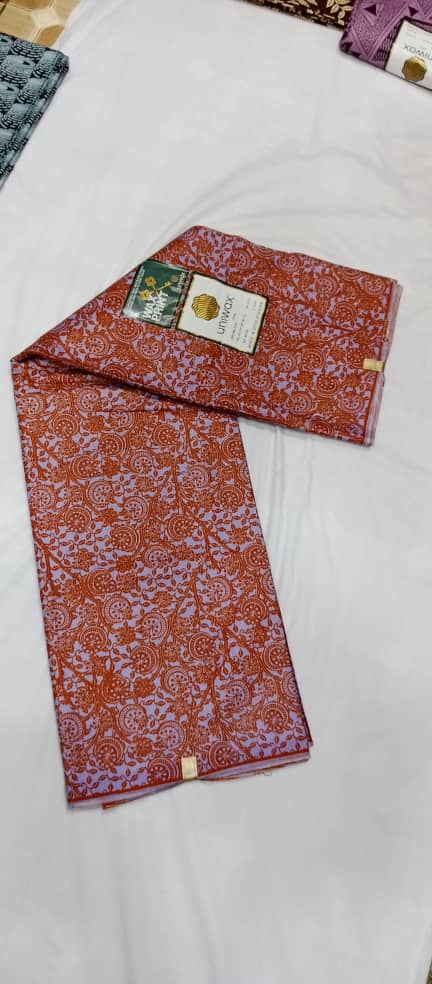UW-025 · Terracotta et lilas