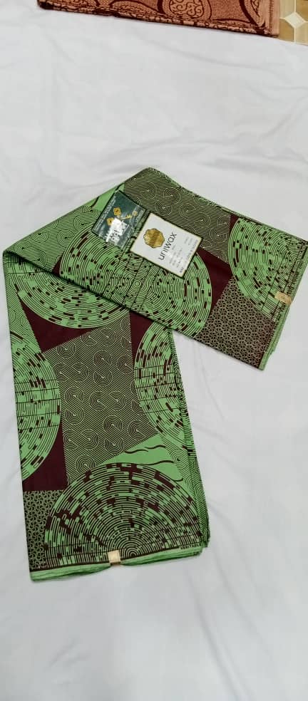 UW-028 · Vert et noir