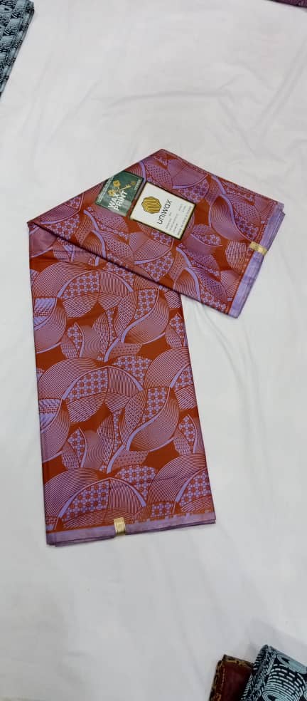 UW-029 · Violet et terracotta