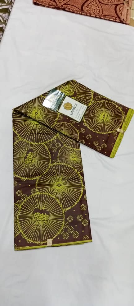 UW-035 · Prune et vert olive