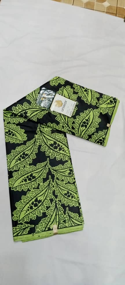 UW-036 · Noir et vert anis