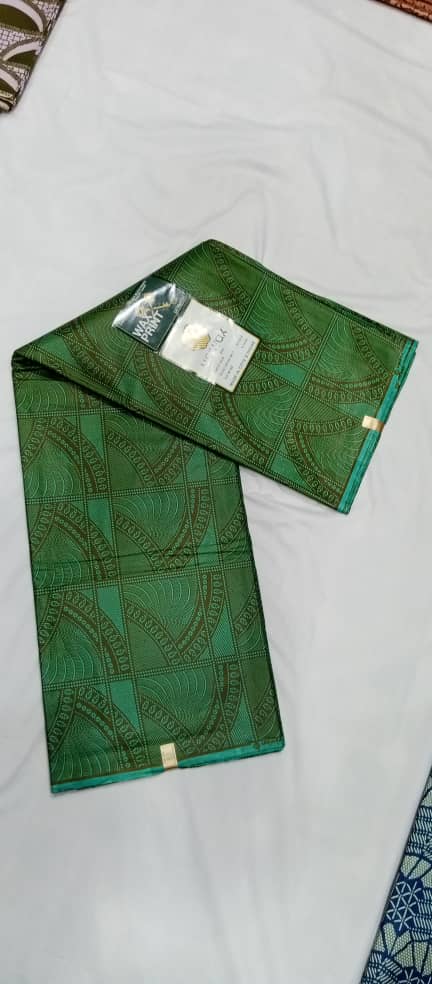 UW-038 · Vert émeraude