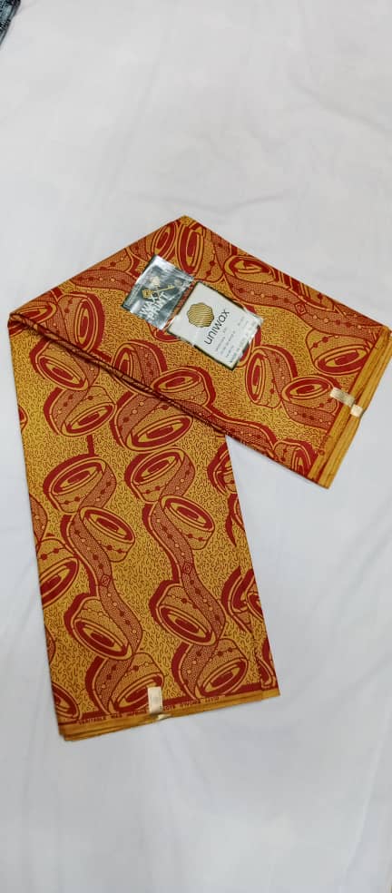 UW-041 · Orange et rouge