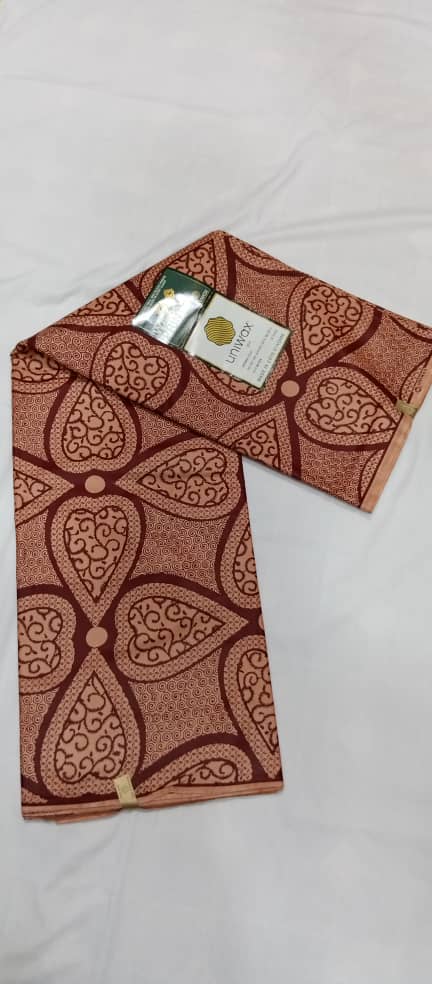 UW-043 · Terracotta et brun