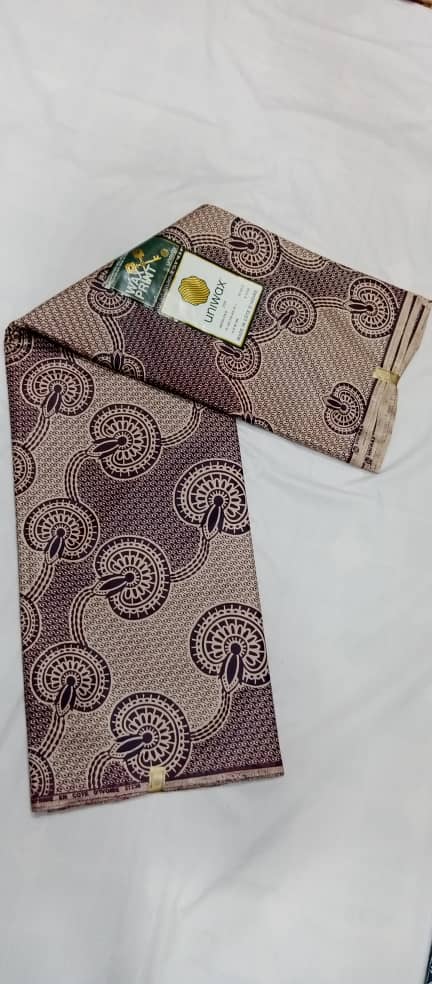 UW-049 · Gris mauve et prune