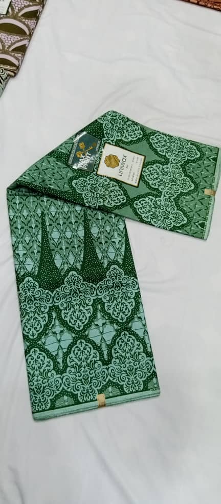UW-067 · Vert et blanc