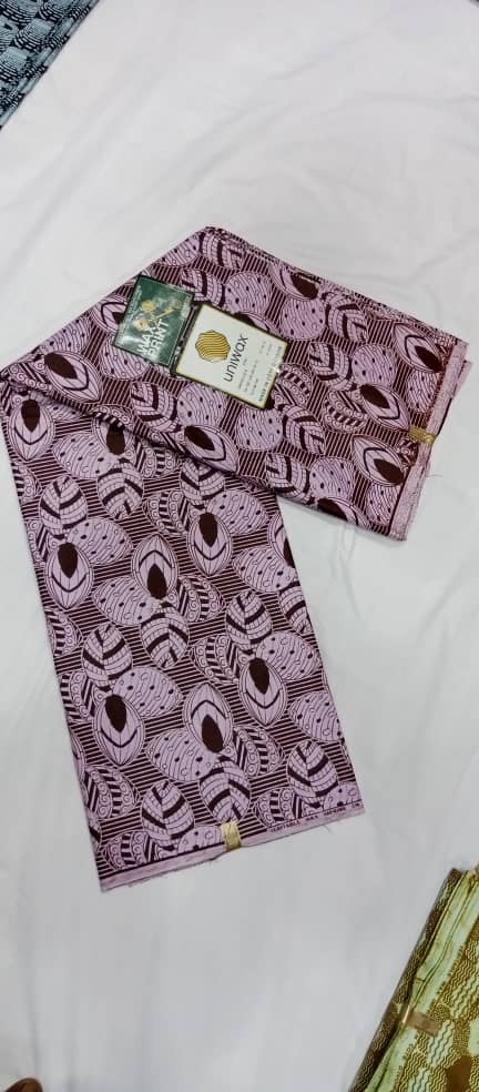 UW-080 · Mauve et prune