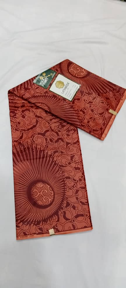 UW-087 · Rouge brique et brun