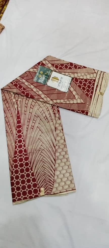 UW-090 · Beige et bordeaux